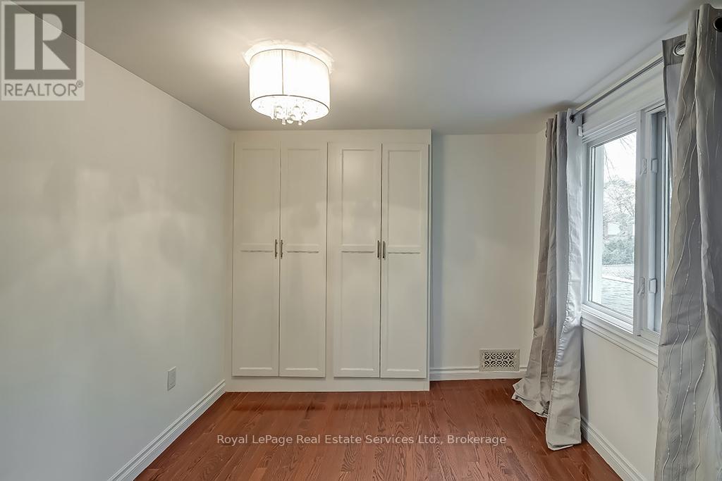 411 Trafalgar Road, Oakville, Ontario  L6J 3H8 - Photo 23 - W12531732