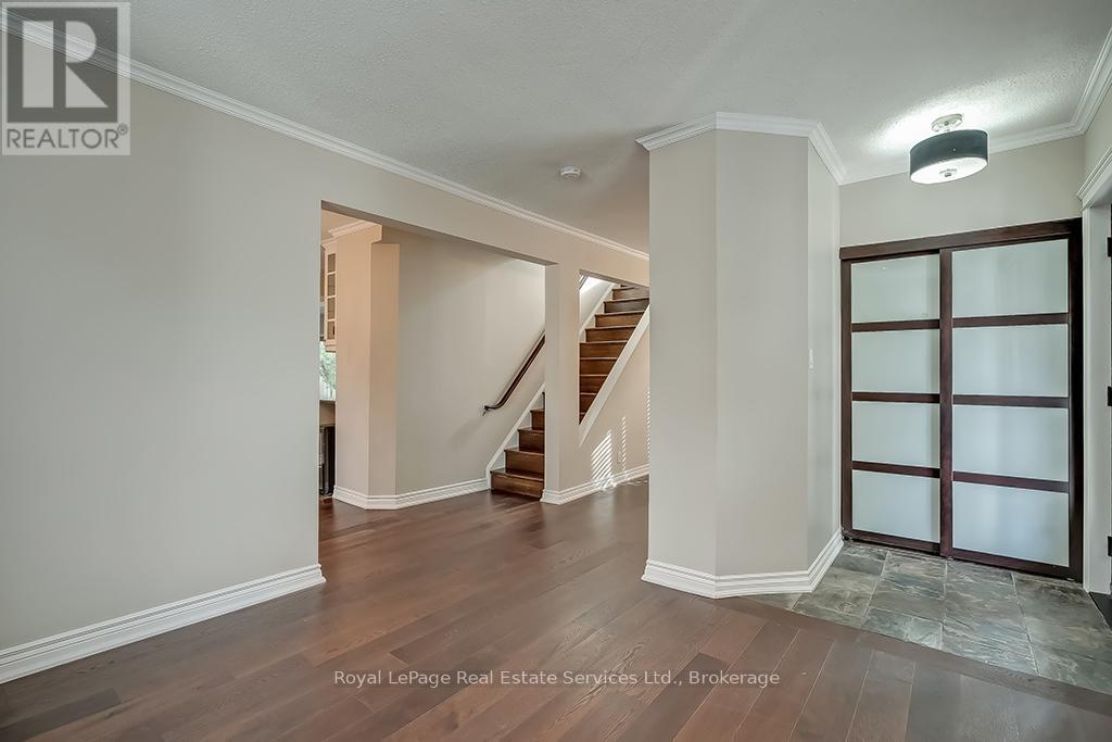 411 Trafalgar Road, Oakville, Ontario  L6J 3H8 - Photo 6 - W12531732