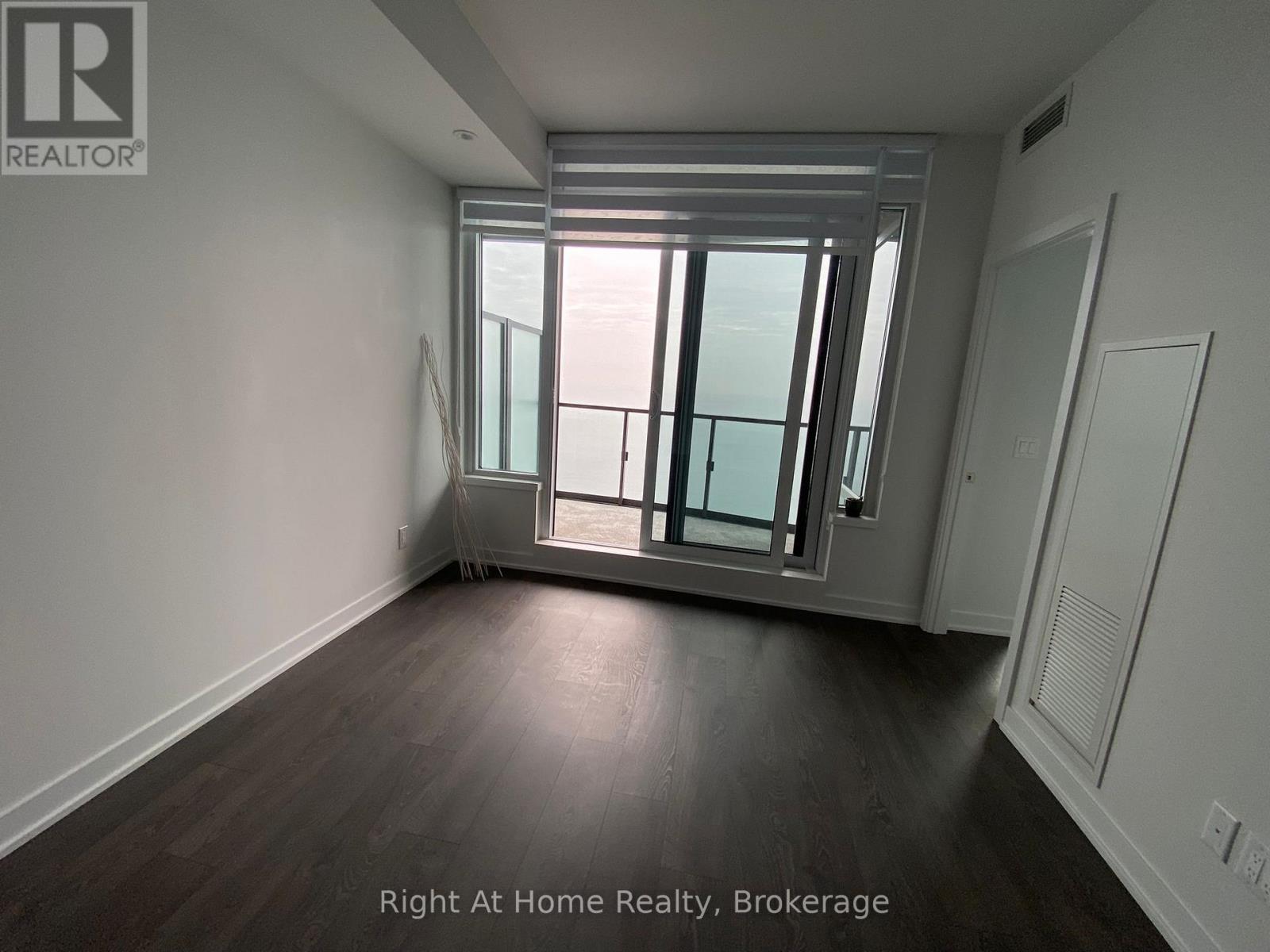 3308 - 1928 Lakeshore Boulevard W, Toronto, Ontario  M6S 0B1 - Photo 4 - W12531750