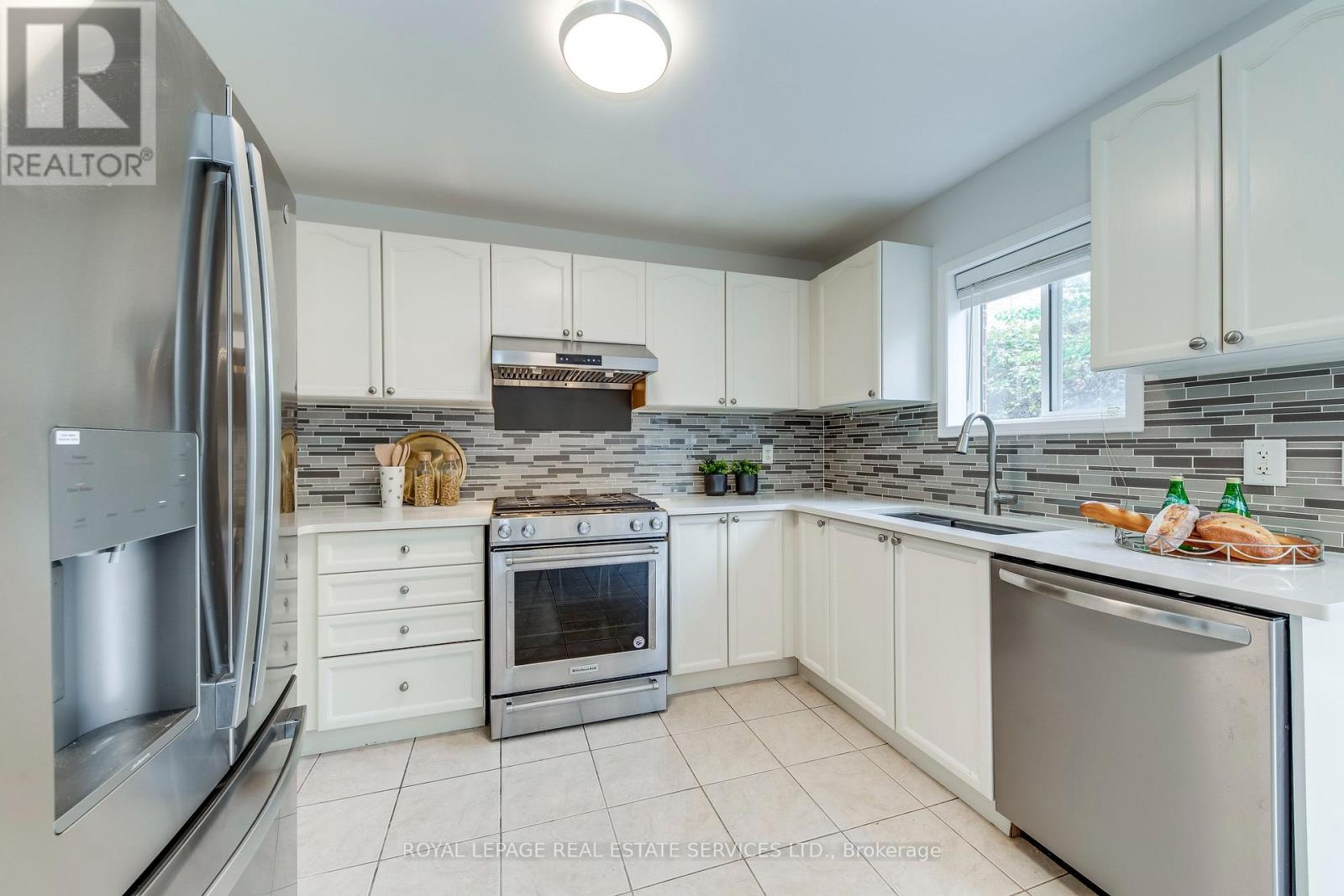 2151 Orchard Road, Burlington, Ontario  L7L 7K6 - Photo 15 - W12477634