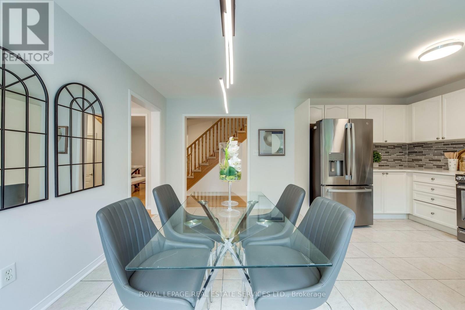 2151 Orchard Road, Burlington, Ontario  L7L 7K6 - Photo 17 - W12477634