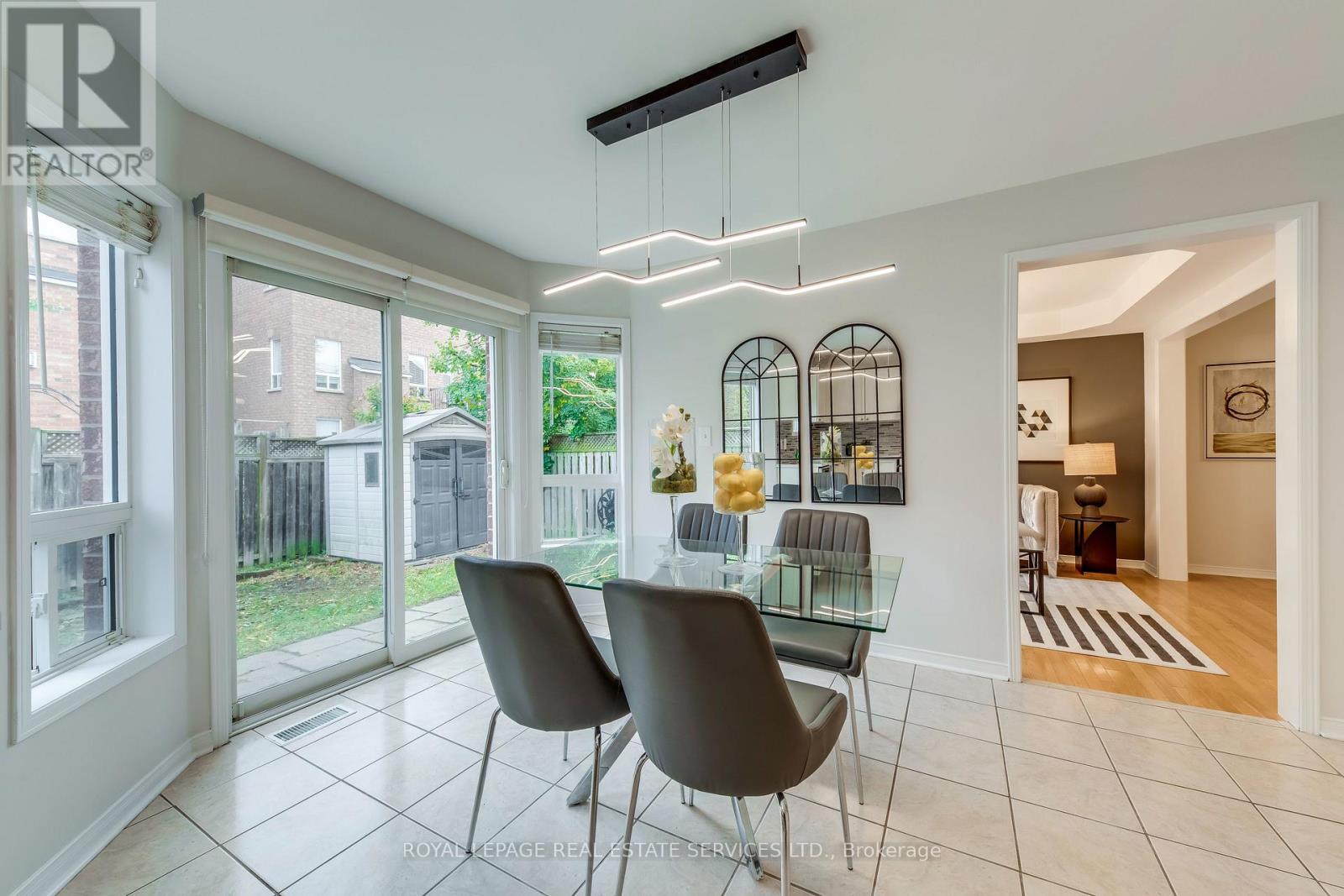 2151 Orchard Road, Burlington, Ontario  L7L 7K6 - Photo 14 - W12477634