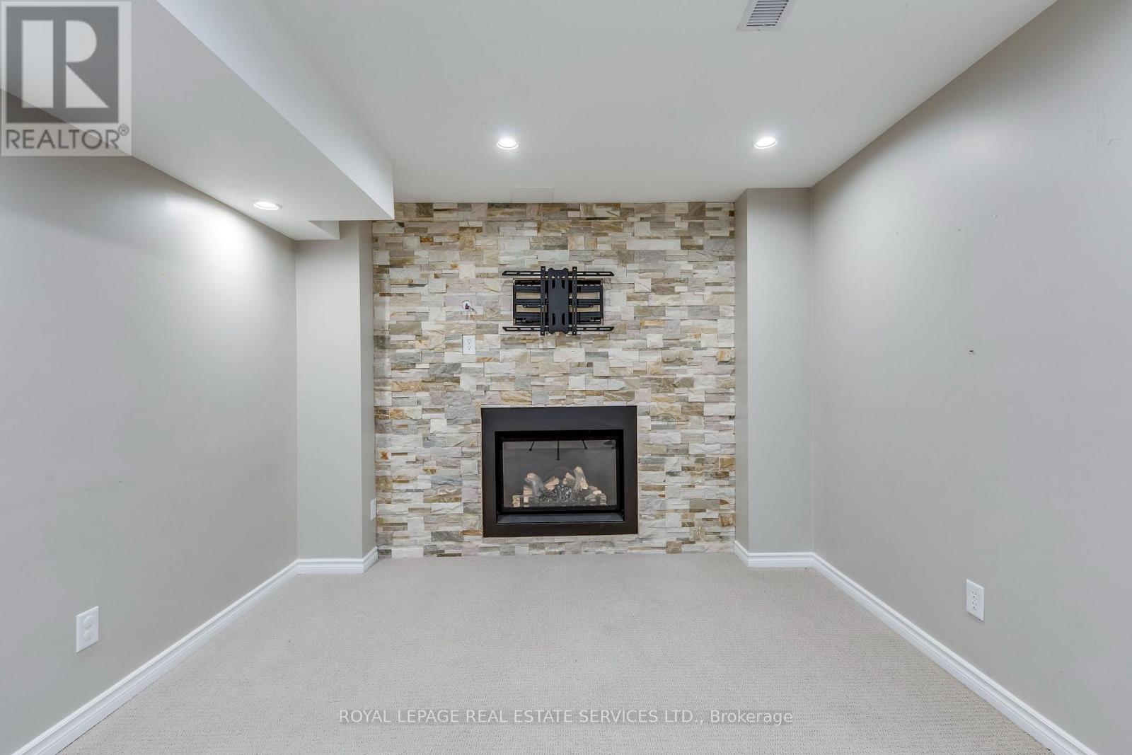 2151 Orchard Road, Burlington, Ontario  L7L 7K6 - Photo 36 - W12477634