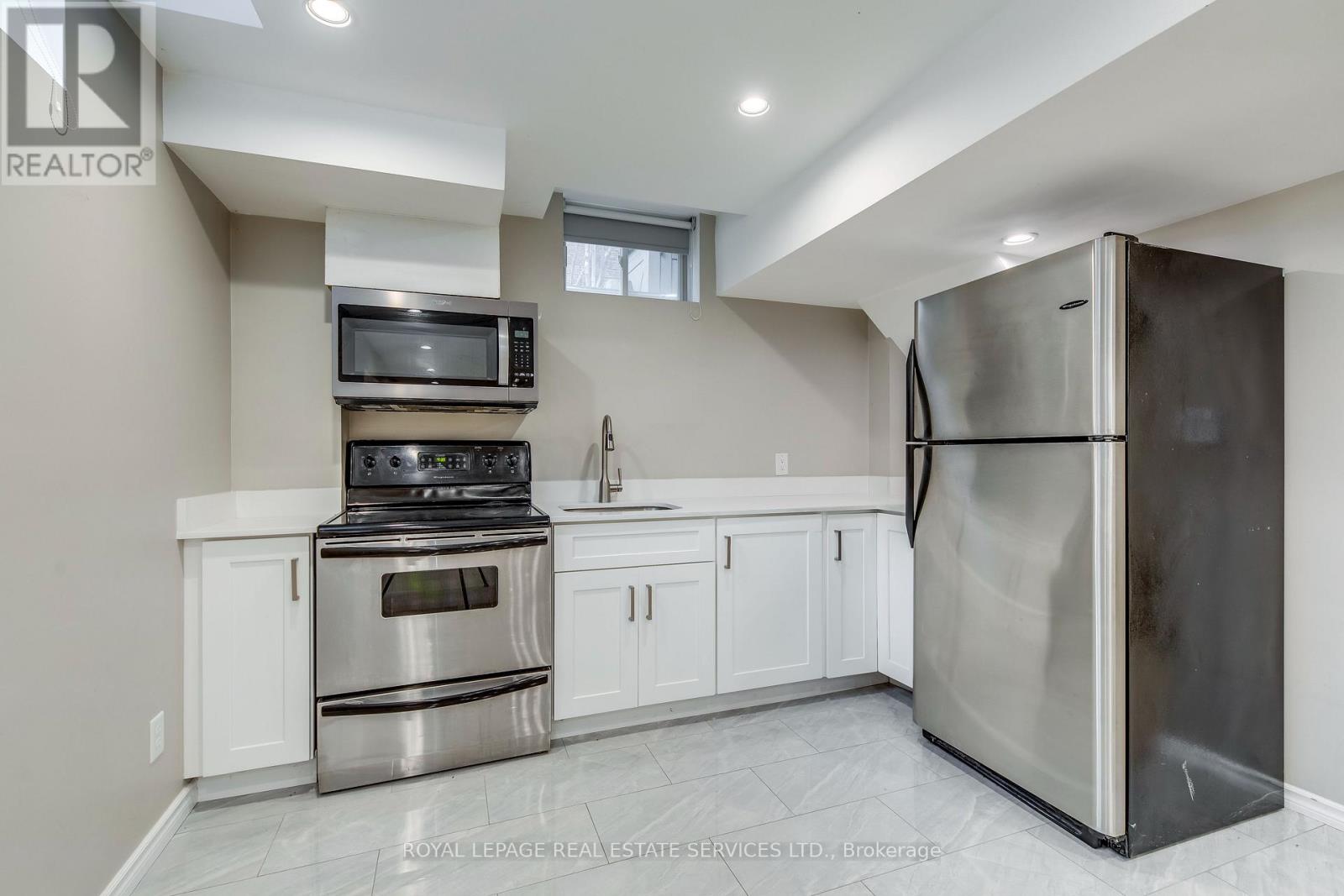 2151 Orchard Road, Burlington, Ontario  L7L 7K6 - Photo 35 - W12477634