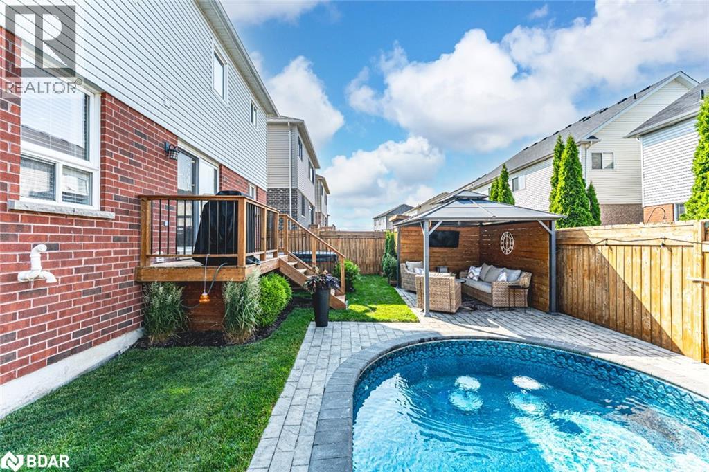 14 Regina Road, Barrie, Ontario  L4M 7J1 - Photo 2 - 40787350