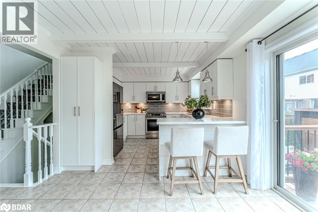 14 Regina Road, Barrie, Ontario  L4M 7J1 - Photo 3 - 40787350