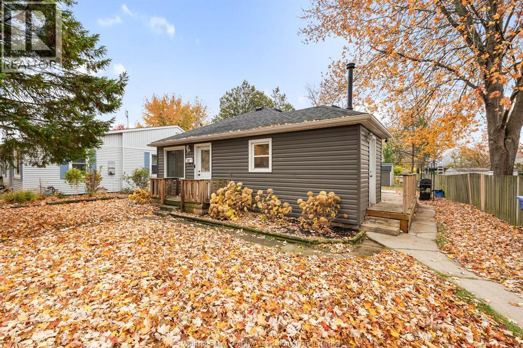 239 Lansdowne Avenue, Kingsville, Ontario  N9Y 1S7 - Photo 2 - 25028526