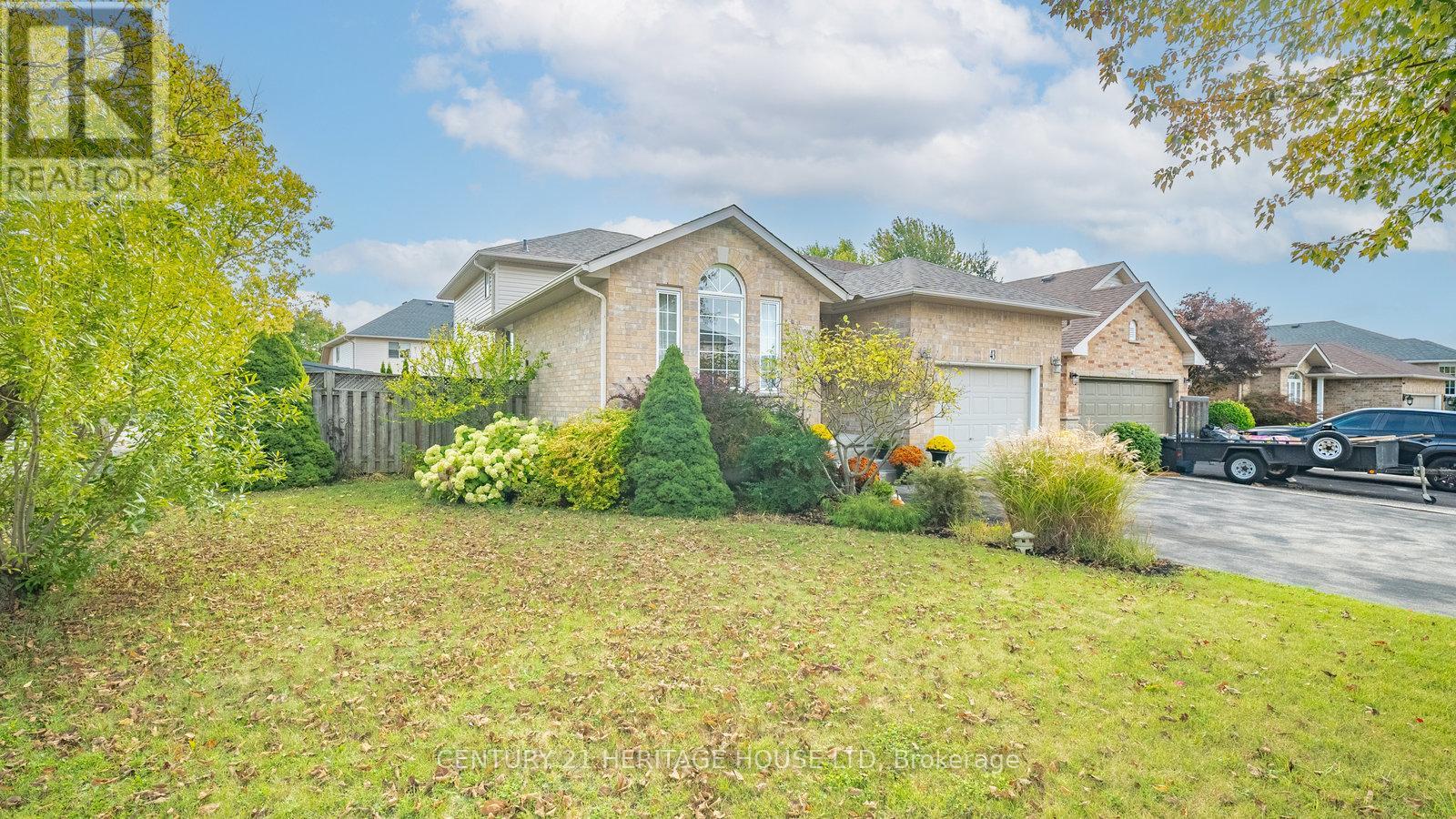 43 IDLEWILDE LANE, Hamilton, Ontario