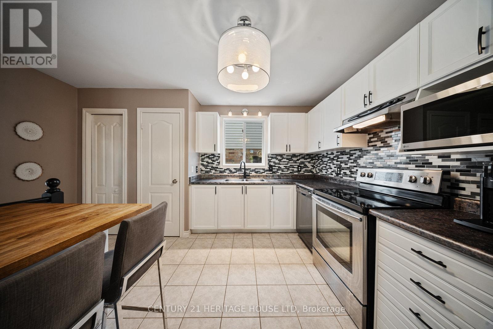 43 Idlewilde Lane, Hamilton, Ontario  L0R 1W0 - Photo 11 - X12531682