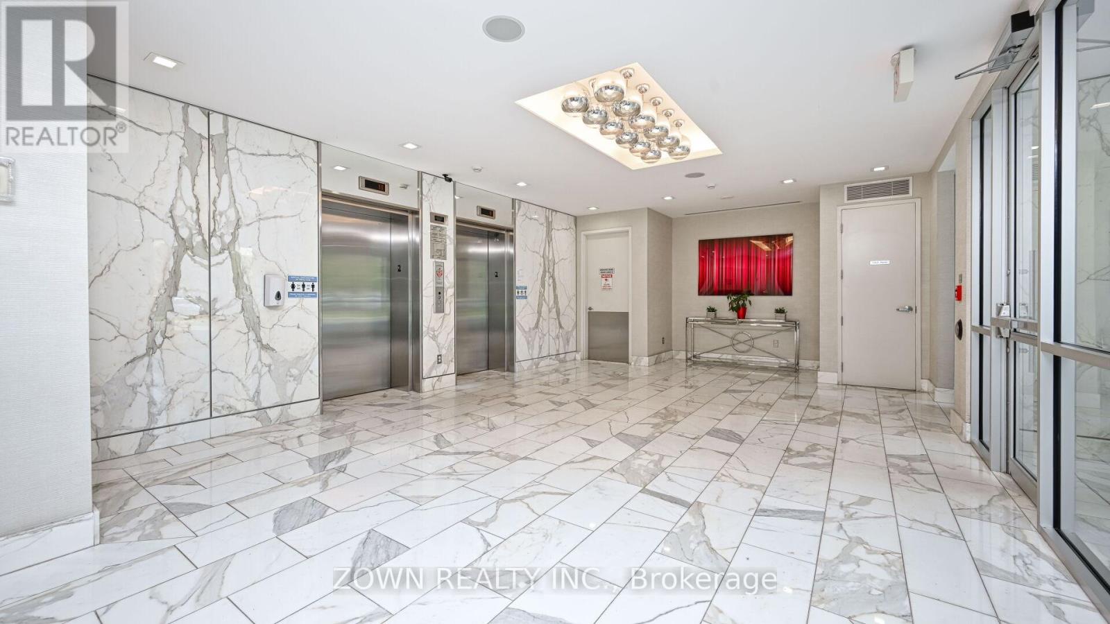 807 - 201 Parkdale Avenue, Ottawa, Ontario  K1Y 1E8 - Photo 2 - X12531690