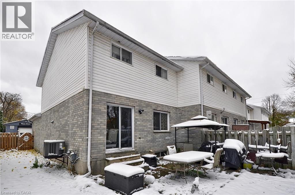 137 N Chestnut Street N, Cambridge, Ontario  N3H 2J9 - Photo 2 - 40787185