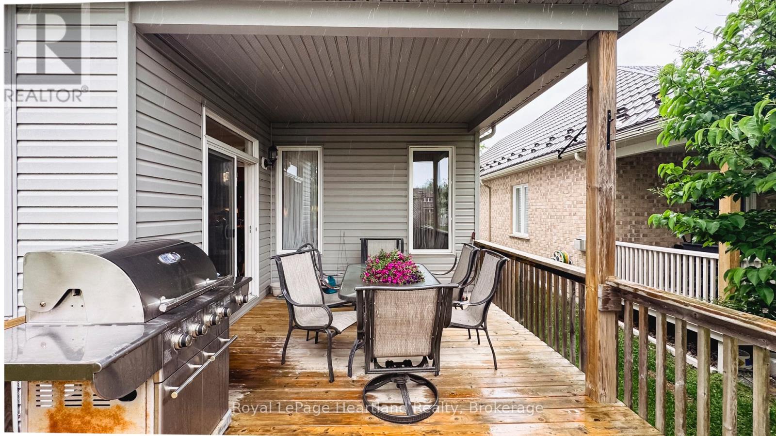 23 Stornoway Crescent, Huron East, Ontario  N0K 1W0 - Photo 2 - X12531740