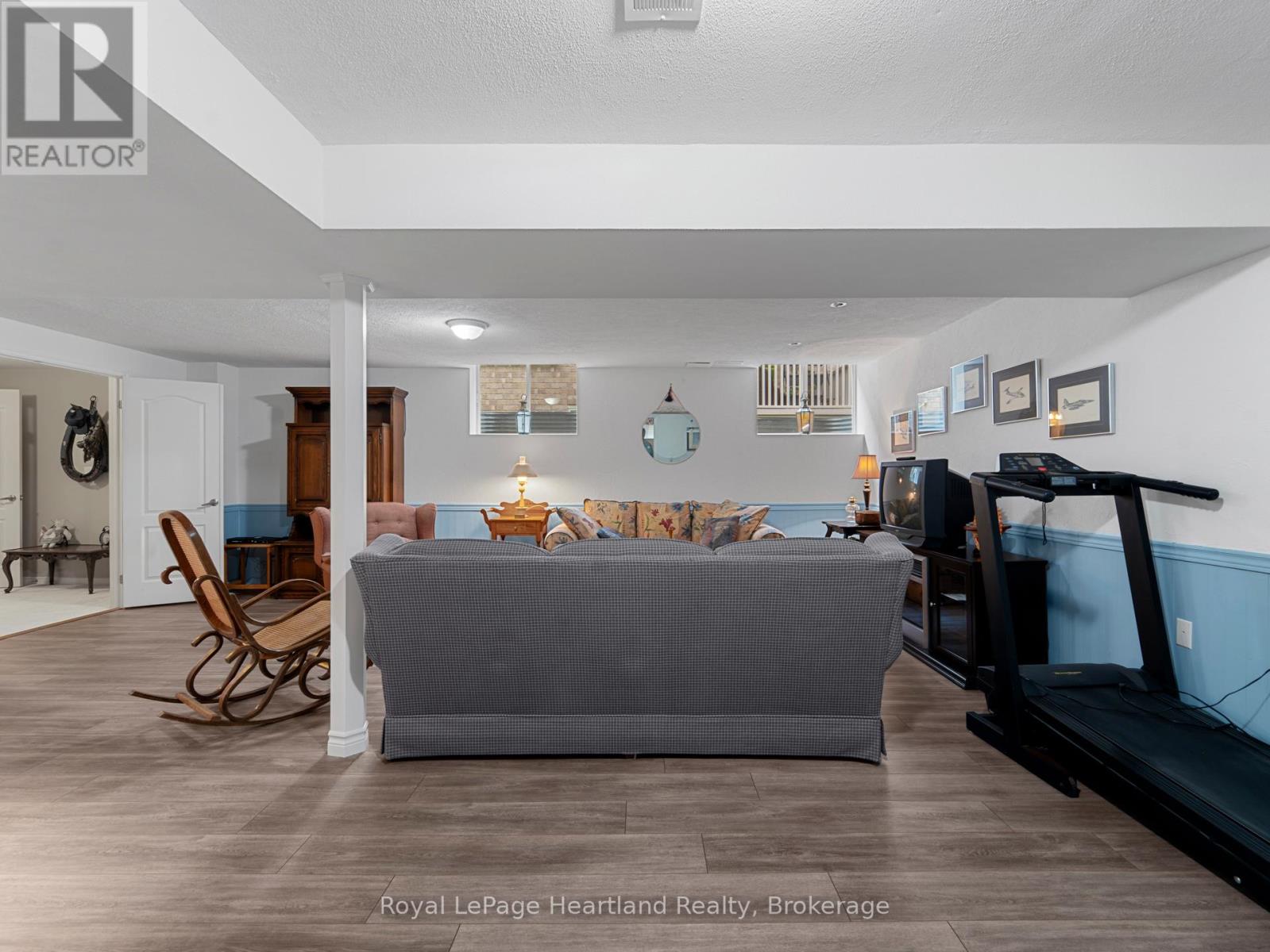 23 Stornoway Crescent, Huron East, Ontario  N0K 1W0 - Photo 42 - X12531740