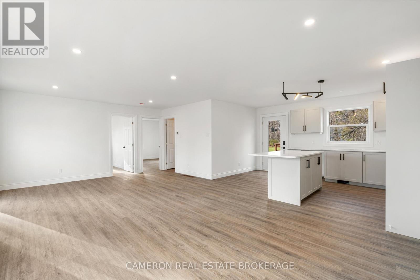 6271 153rd Avenue, South Glengarry, Ontario  K0C 1E0 - Photo 3 - X12531742