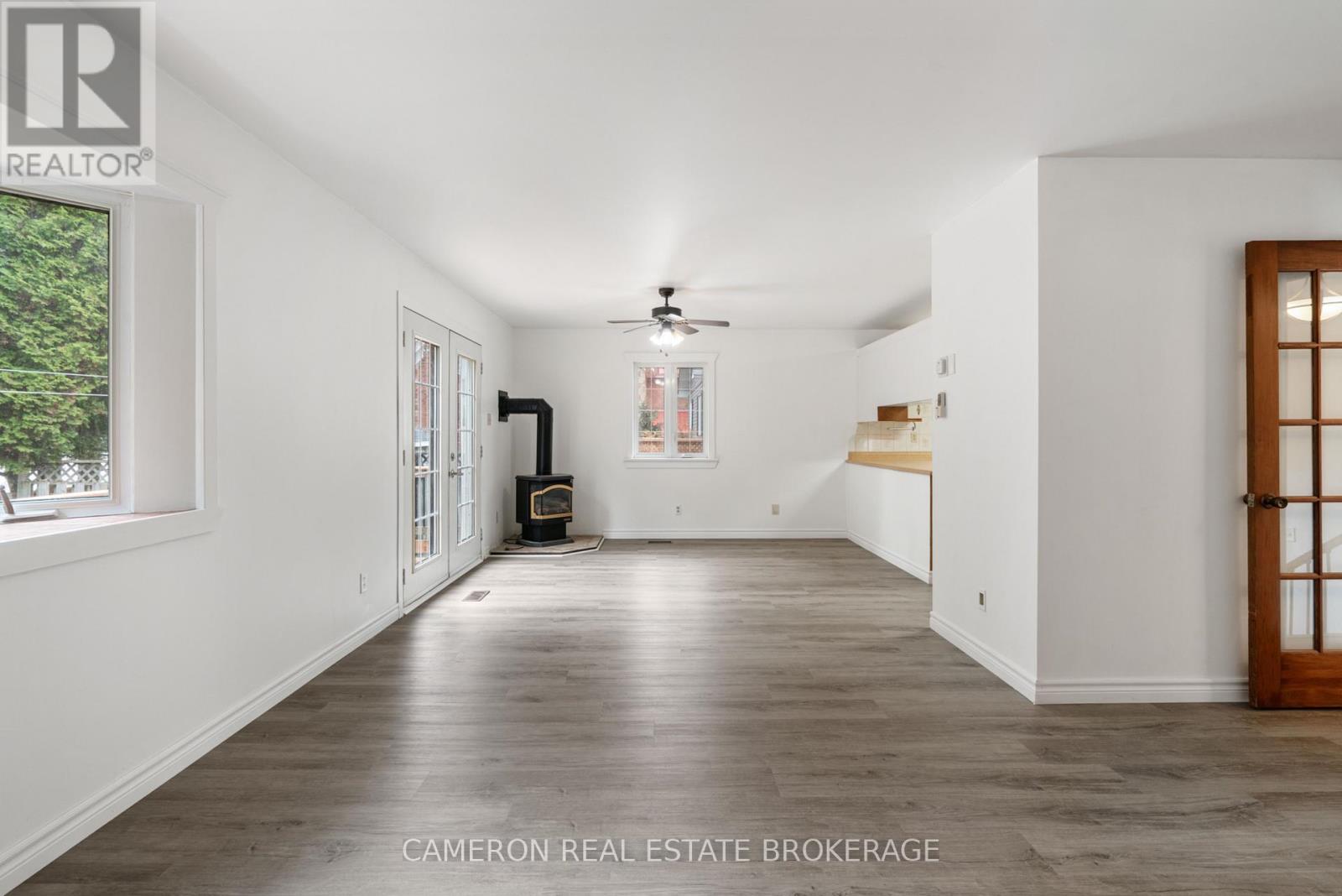 8 Head Street, South Glengarry, Ontario K0C 1N0 - Photo 12 - X12531756