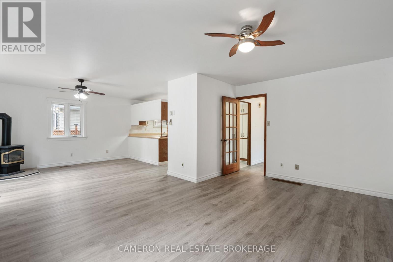 8 Head Street, South Glengarry, Ontario K0C 1N0 - Photo 13 - X12531756