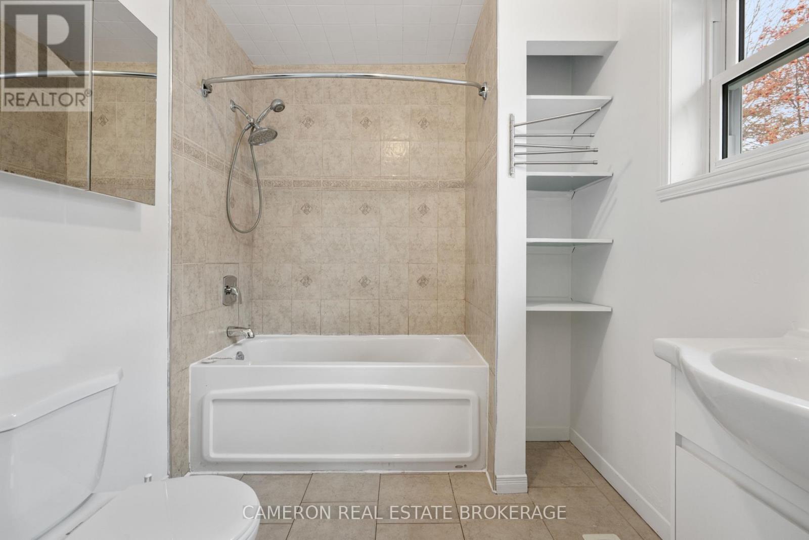 8 Head Street, South Glengarry, Ontario K0C 1N0 - Photo 17 - X12531756