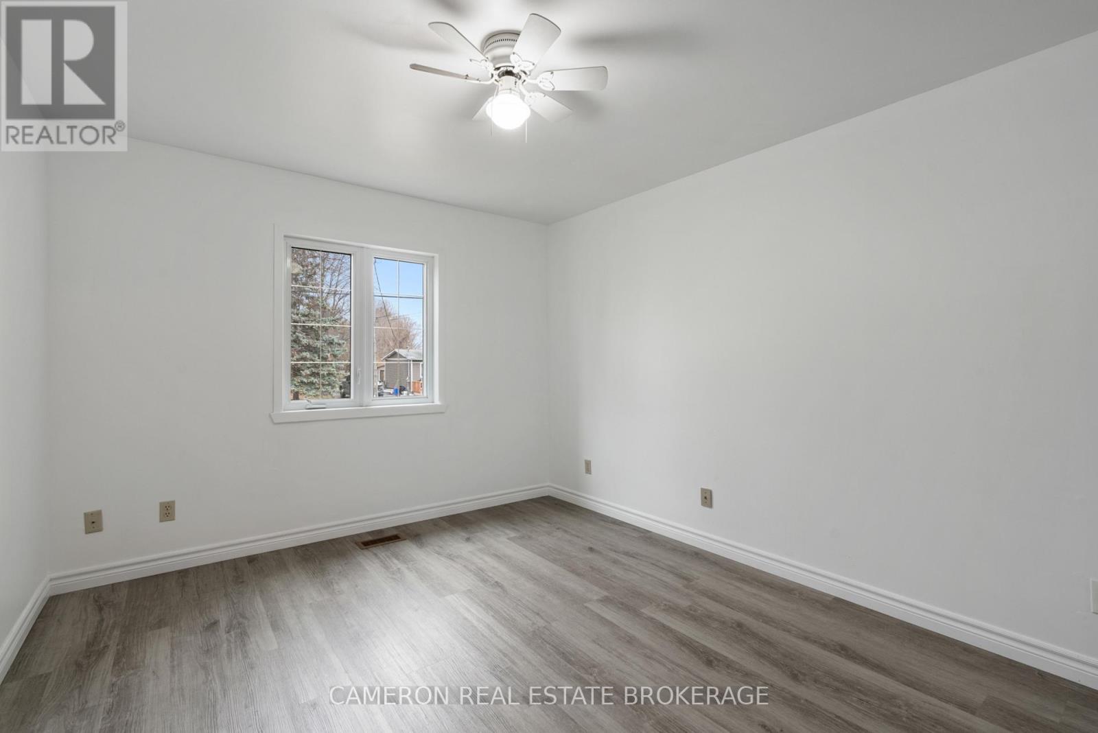 8 Head Street, South Glengarry, Ontario K0C 1N0 - Photo 19 - X12531756