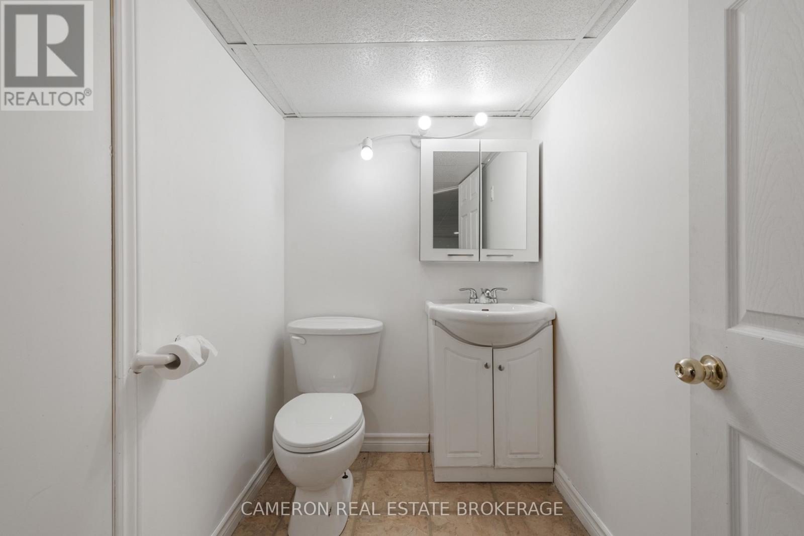 8 Head Street, South Glengarry, Ontario K0C 1N0 - Photo 26 - X12531756