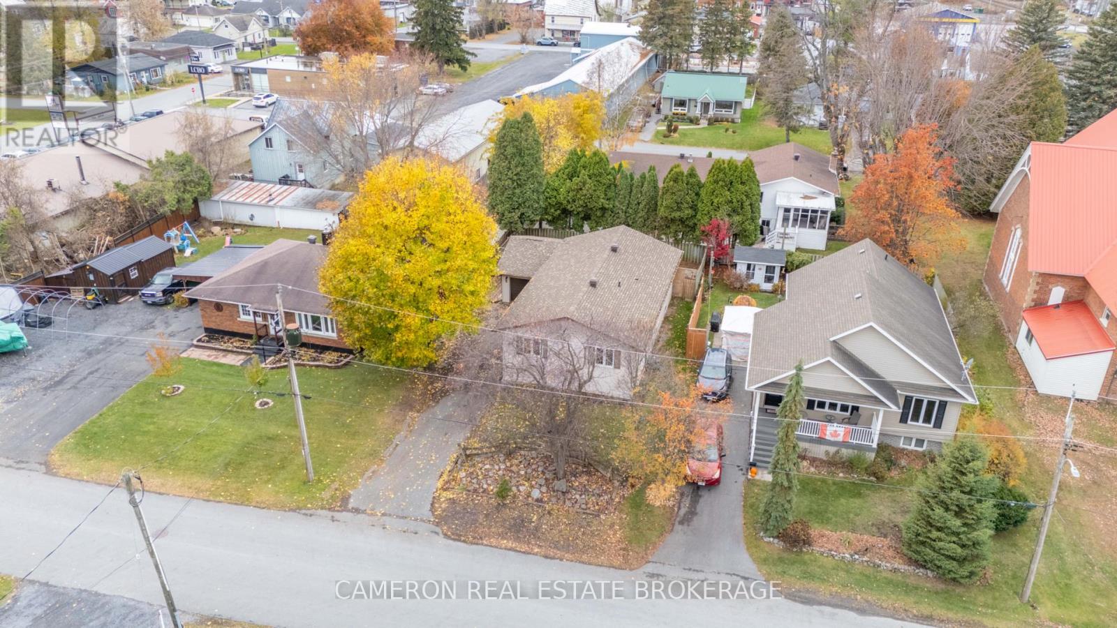 8 Head Street, South Glengarry, Ontario K0C 1N0 - Photo 32 - X12531756