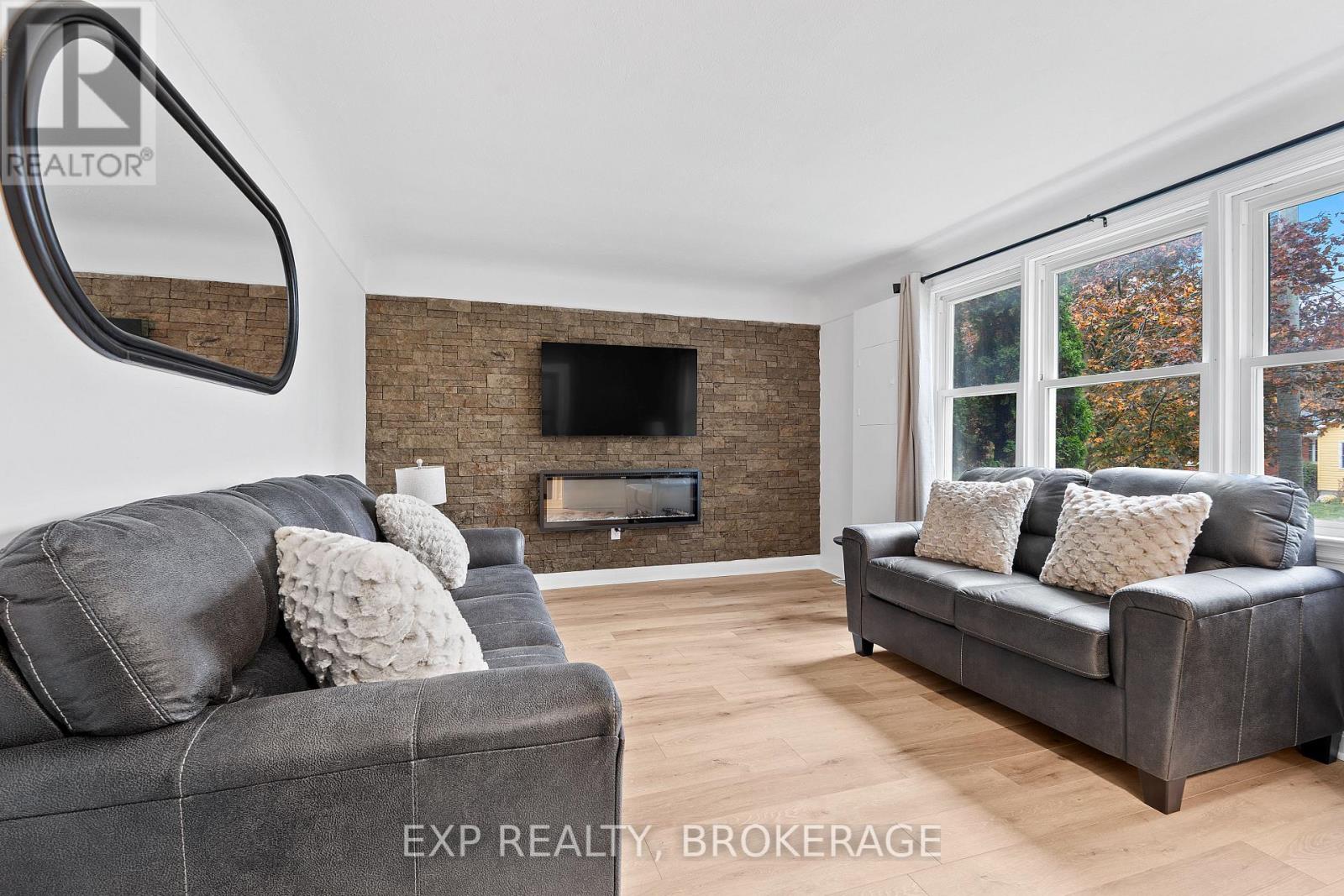 1 - 493 College Street, Kingston, Ontario K7L 4M8 - Photo 5 - X12531590