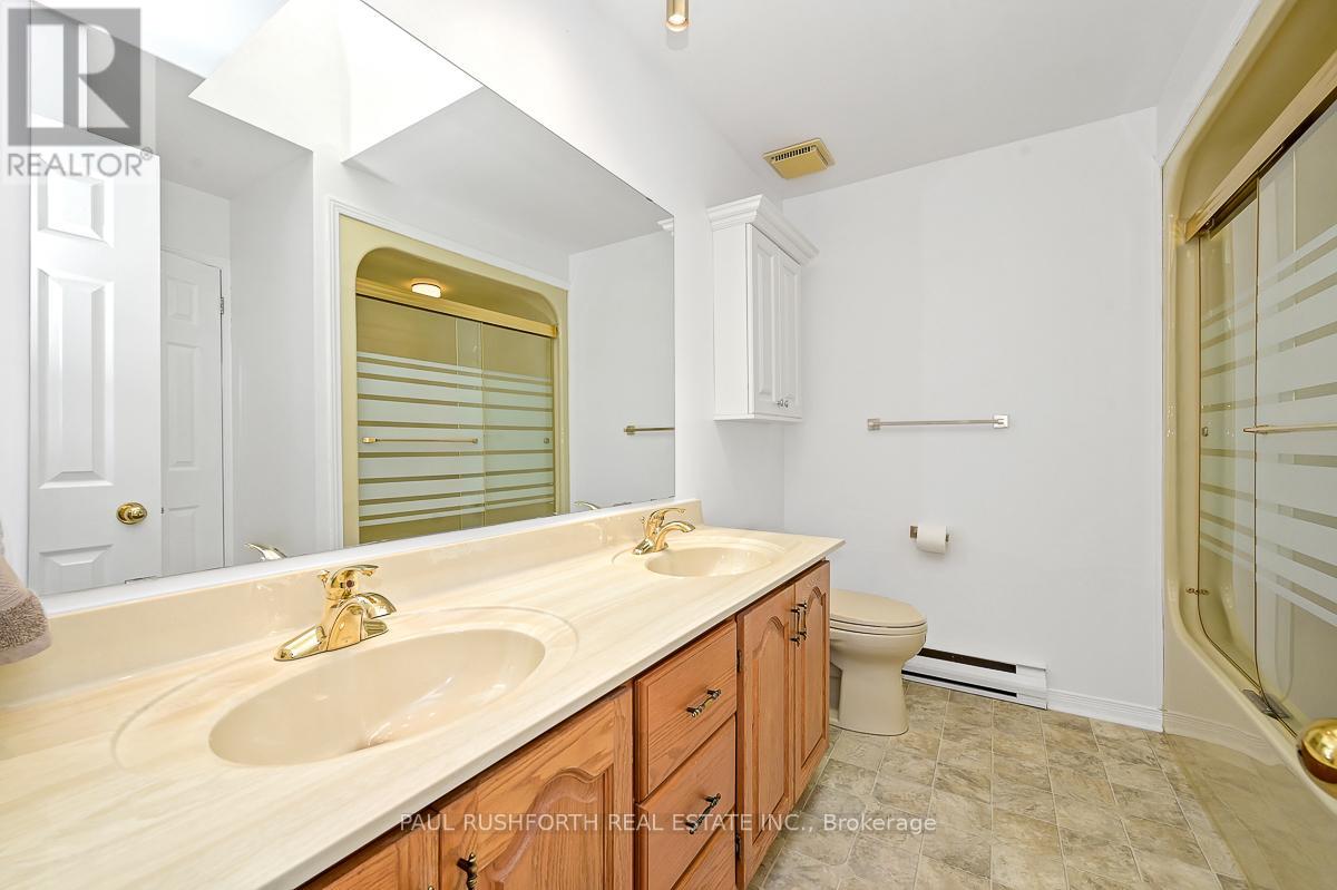 16 Oakley Avenue, Ottawa, Ontario  K2B 6M6 - Photo 17 - X12376960