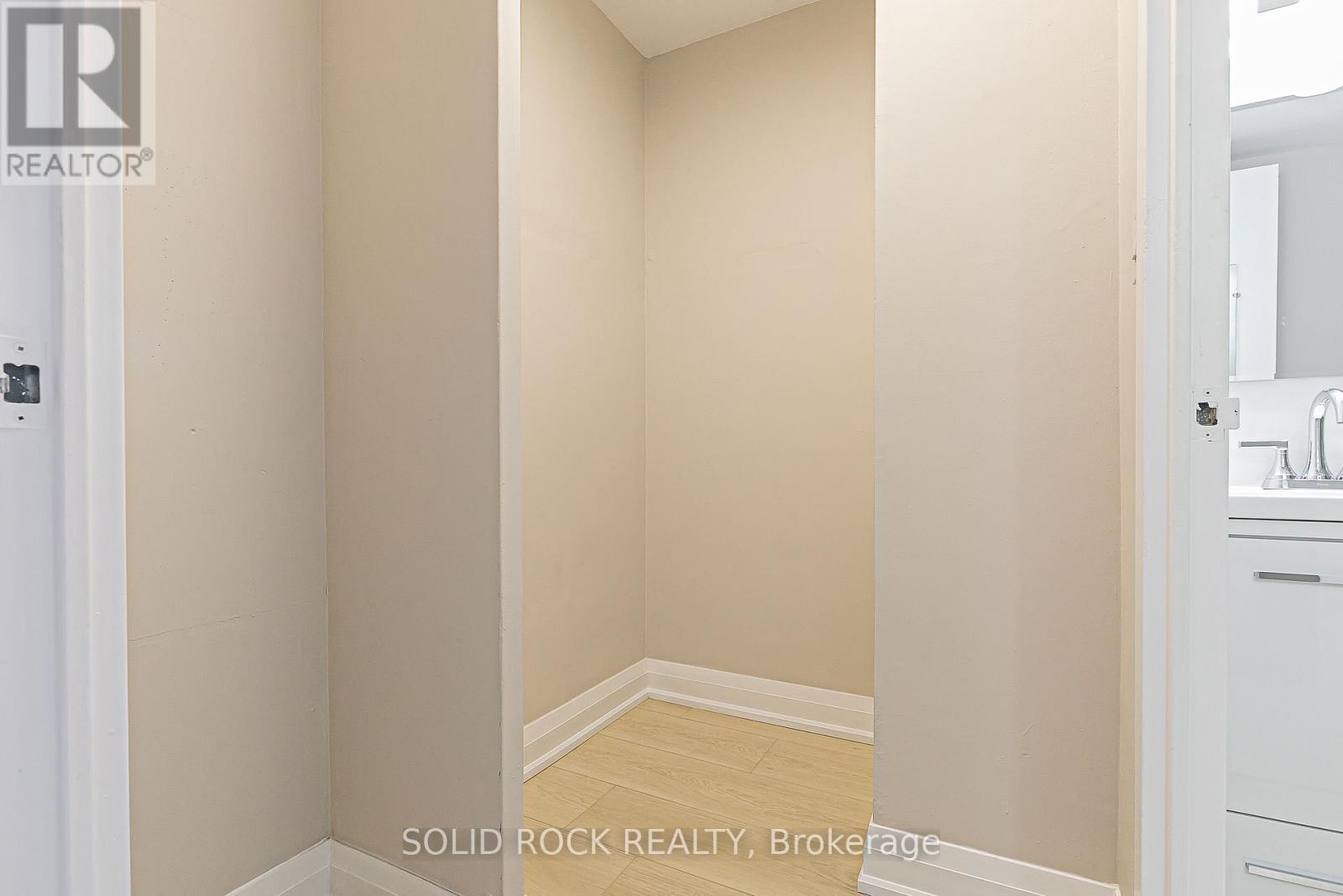 3111 - 40 Homewood Avenue, Toronto, Ontario  M4Y 2K2 - Photo 31 - C12531736