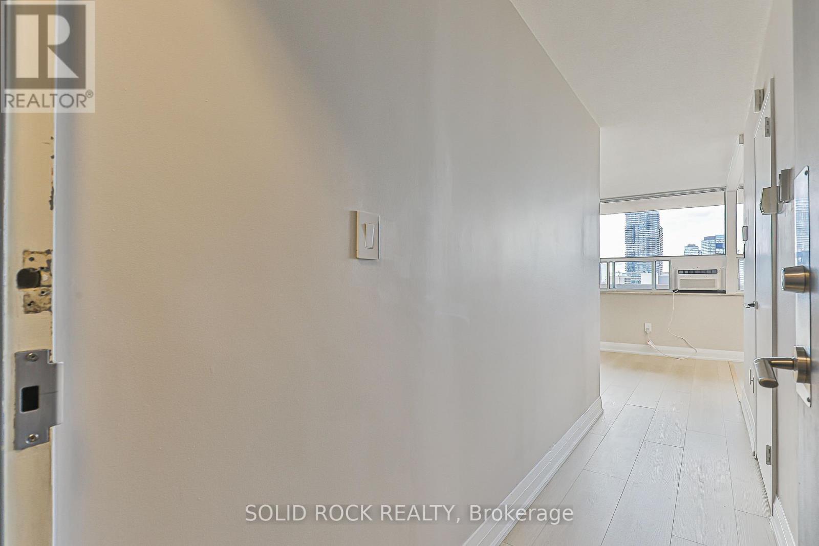 3111 - 40 Homewood Avenue, Toronto, Ontario  M4Y 2K2 - Photo 4 - C12531736