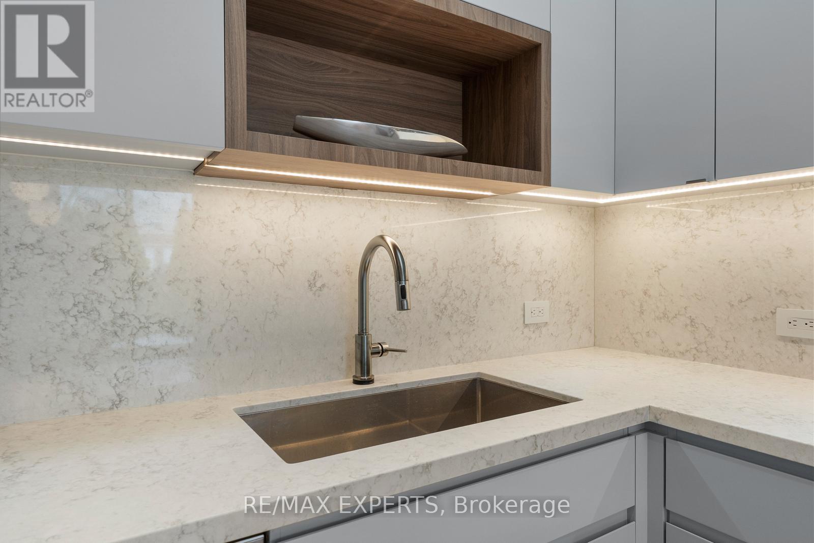 88 Arista Gate, Vaughan, Ontario  L4L 9H7 - Photo 12 - N12531734