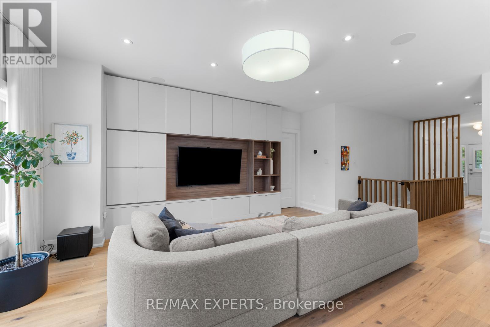 88 Arista Gate, Vaughan, Ontario  L4L 9H7 - Photo 4 - N12531734