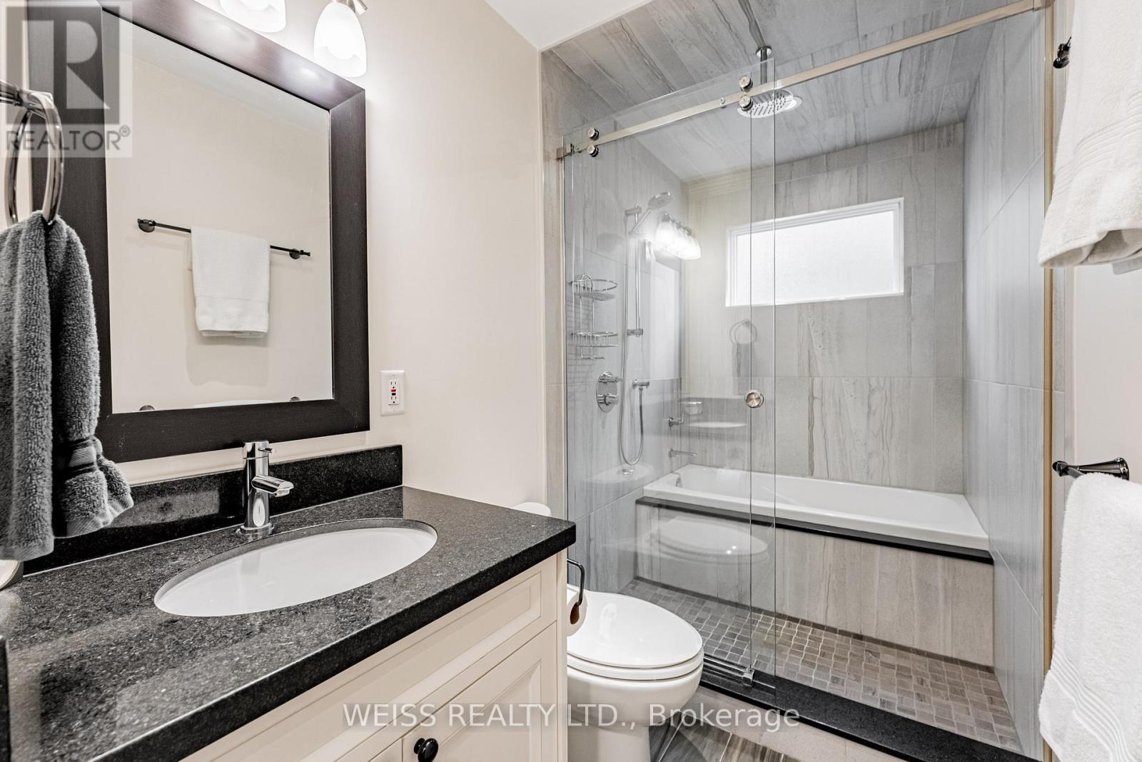 525 Karen Park Crescent, Mississauga, Ontario  L5A 3E1 - Photo 28 - W12531758