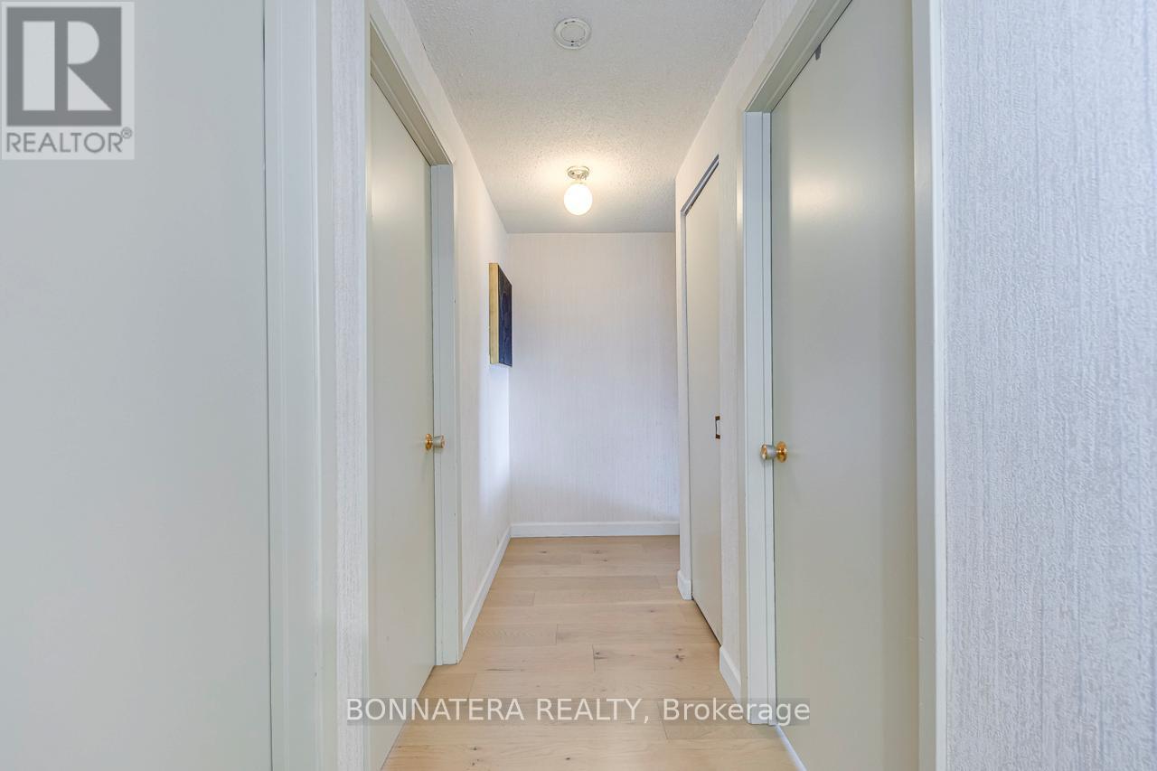 9 - 318 Laurier Avenue, Milton, Ontario  L9T 3M9 - Photo 10 - W12531760