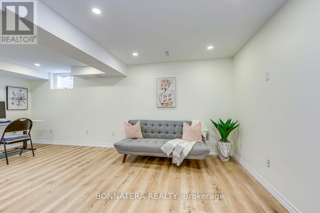 9 - 318 Laurier Avenue, Milton, Ontario  L9T 3M9 - Photo 21 - W12531760