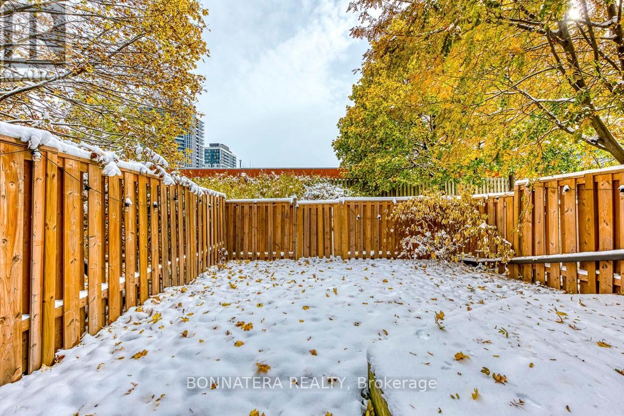 9 - 318 Laurier Avenue, Milton, Ontario  L9T 3M9 - Photo 25 - W12531760