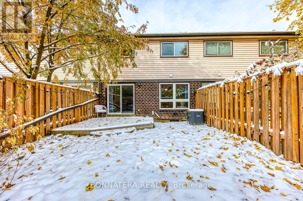 9 - 318 Laurier Avenue, Milton, Ontario  L9T 3M9 - Photo 26 - W12531760