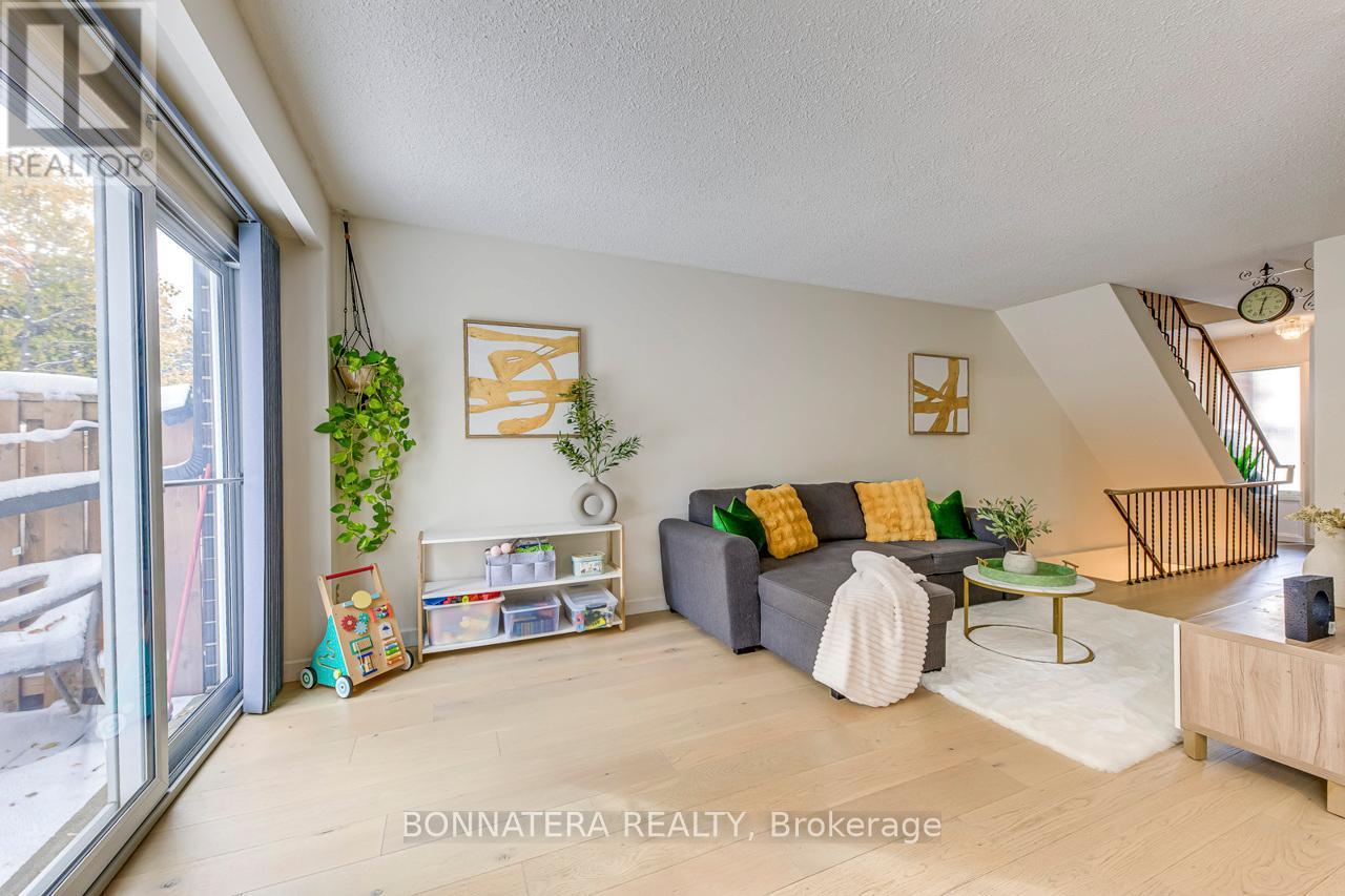 9 - 318 Laurier Avenue, Milton, Ontario  L9T 3M9 - Photo 3 - W12531760