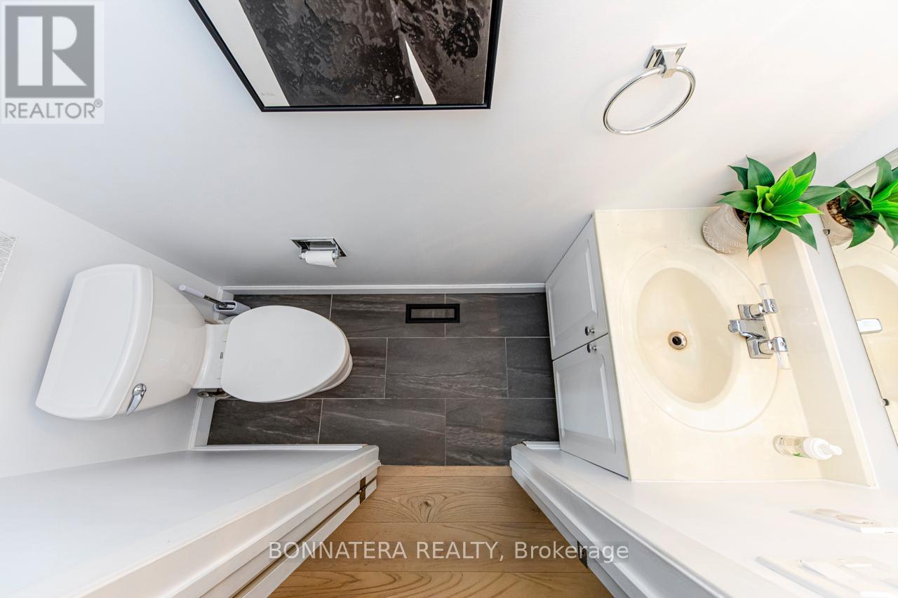 9 - 318 Laurier Avenue, Milton, Ontario  L9T 3M9 - Photo 6 - W12531760