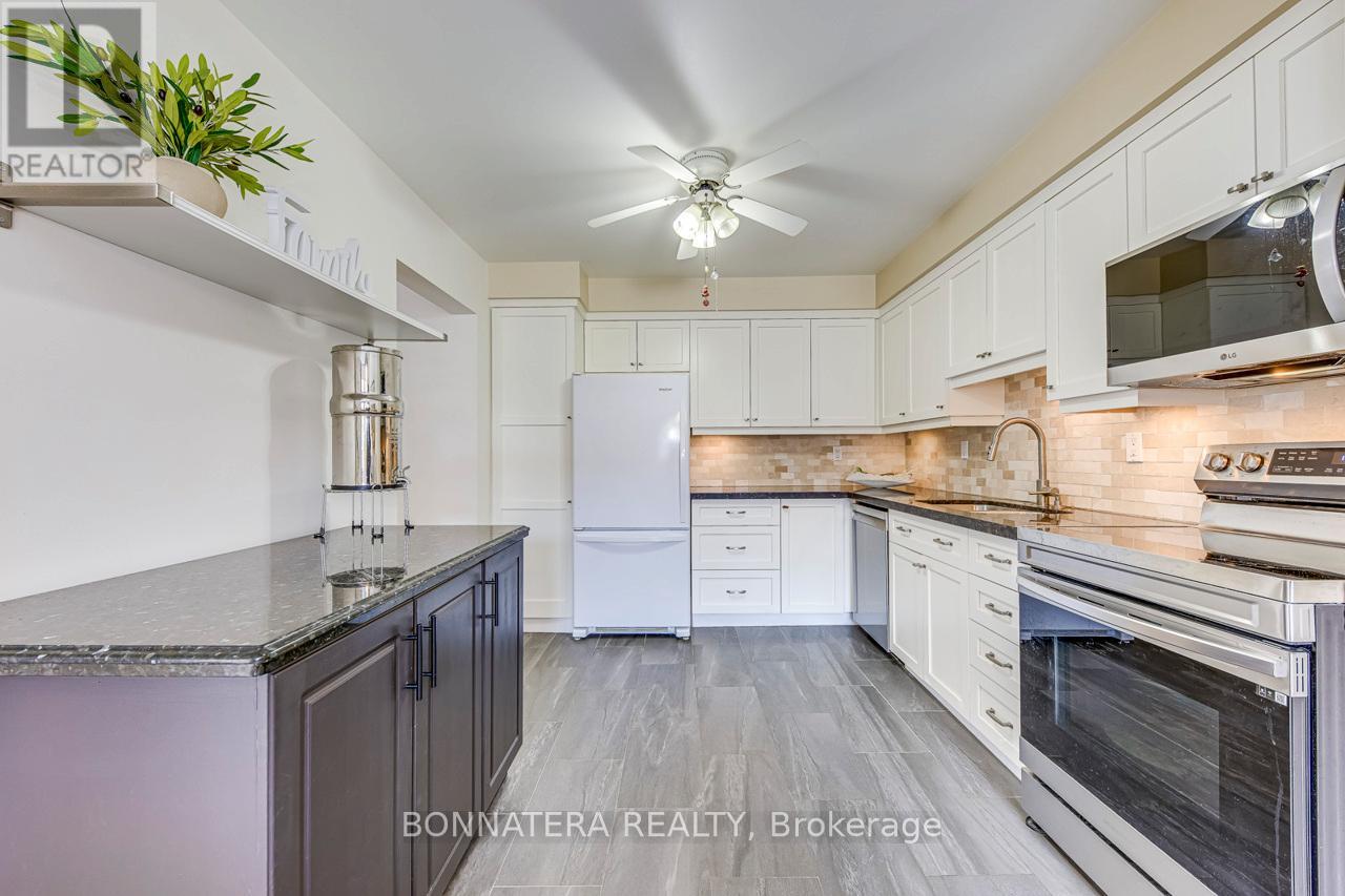 9 - 318 Laurier Avenue, Milton, Ontario  L9T 3M9 - Photo 8 - W12531760