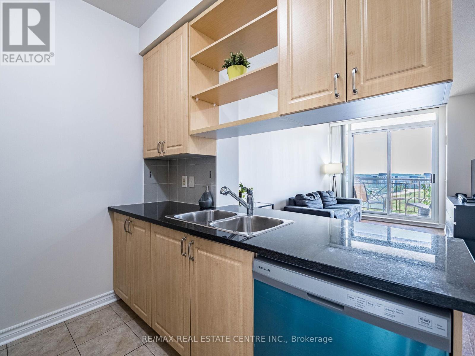 1102 - 2379 Central Park Drive, Oakville, Ontario  L6H 0E3 - Photo 15 - W12531762