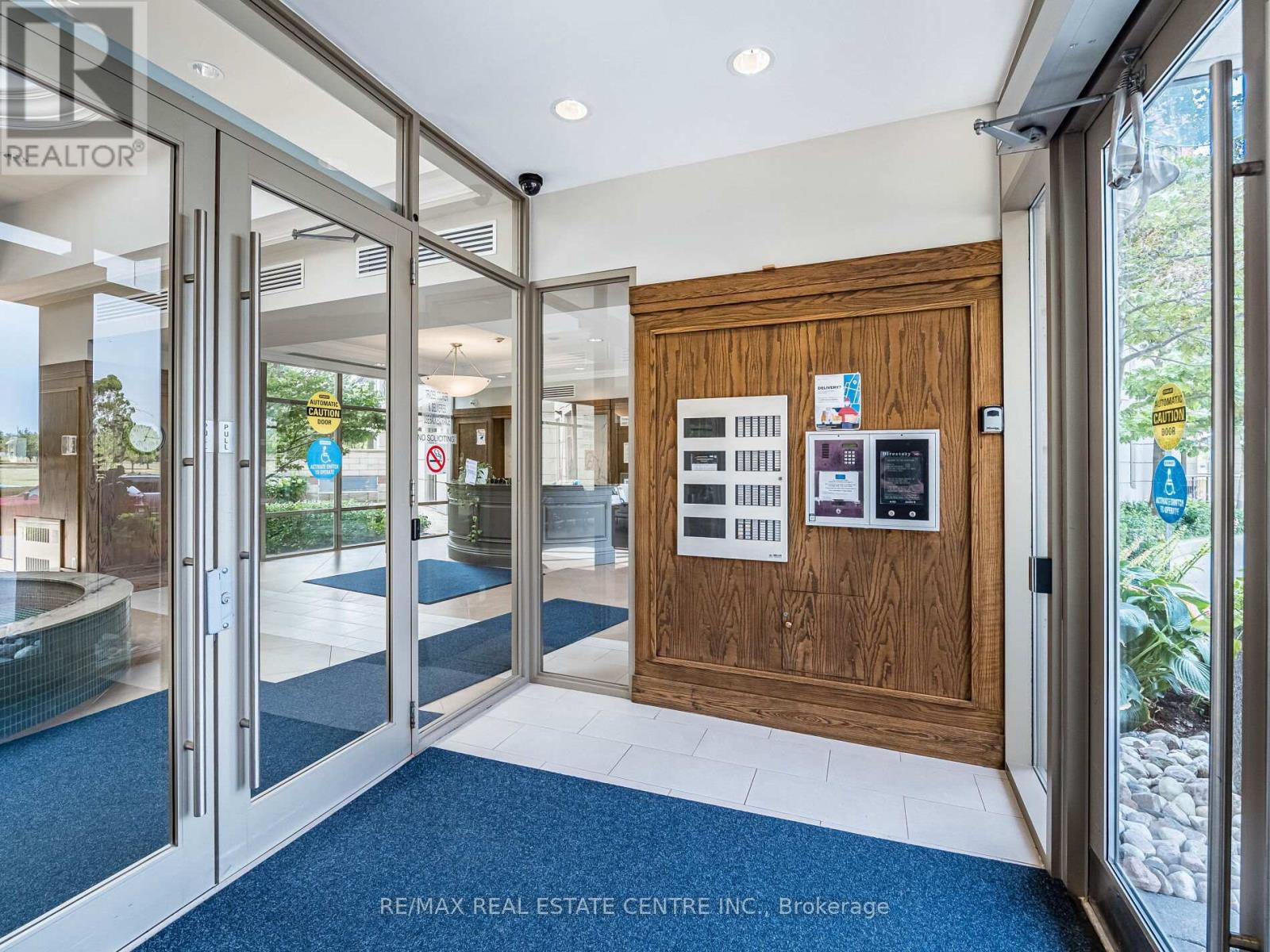 1102 - 2379 Central Park Drive, Oakville, Ontario  L6H 0E3 - Photo 3 - W12531762