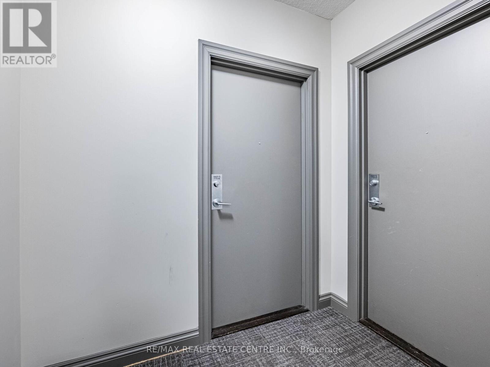 1102 - 2379 Central Park Drive, Oakville, Ontario  L6H 0E3 - Photo 6 - W12531762