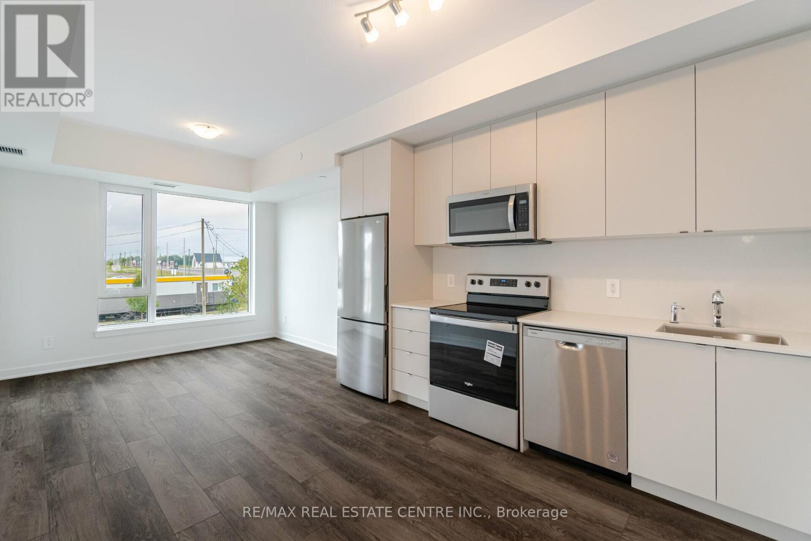 216 - 1440 Clarriage Court, Milton, Ontario  L9T 2X5 - Photo 10 - W12531766