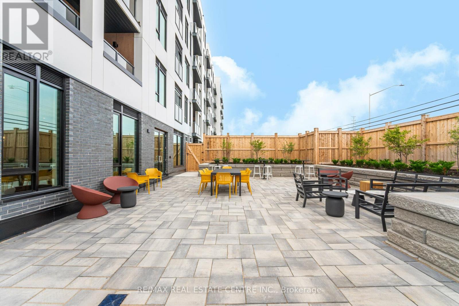 216 - 1440 Clarriage Court, Milton, Ontario  L9T 2X5 - Photo 40 - W12531766