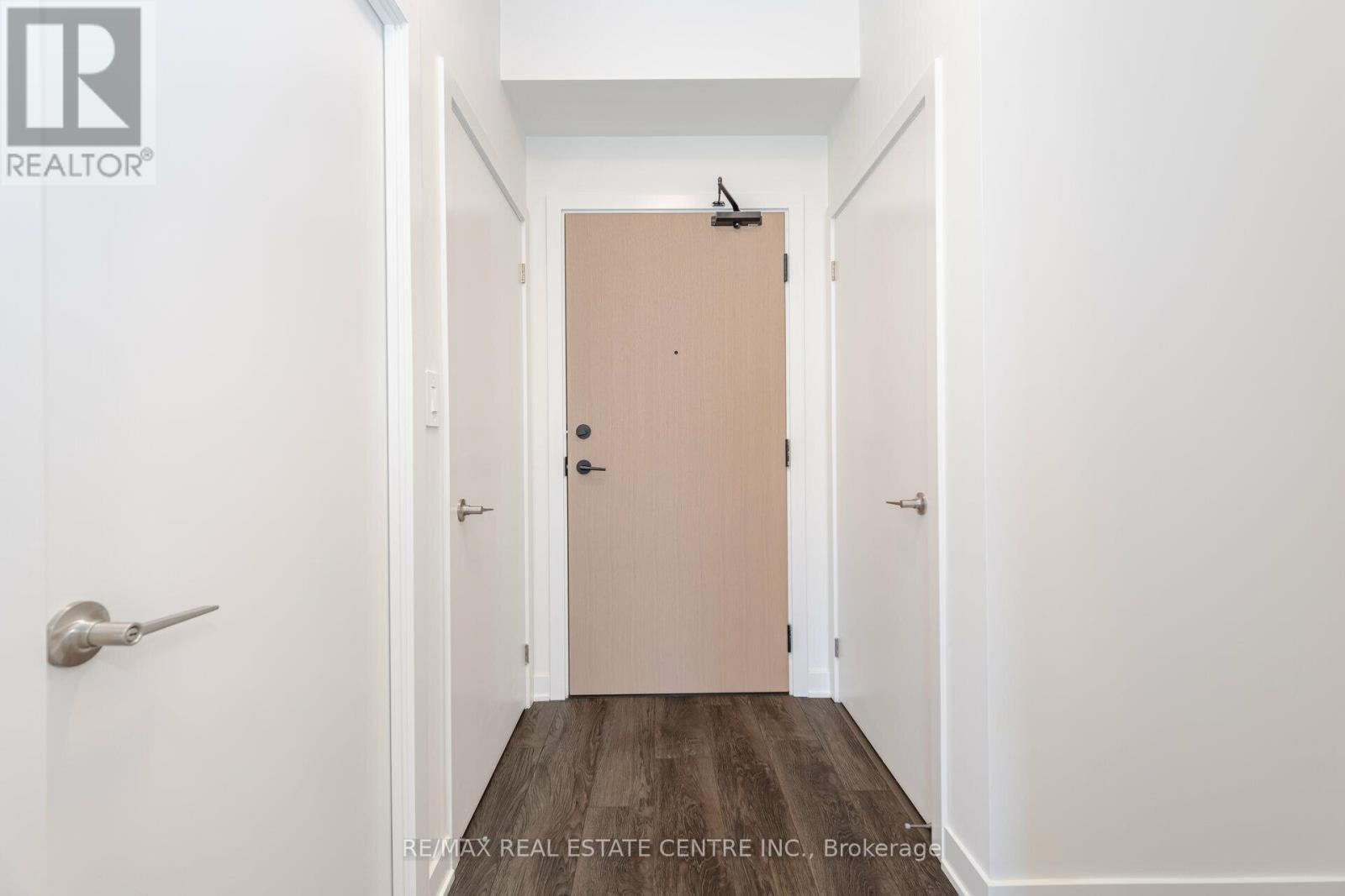 216 - 1440 Clarriage Court, Milton, Ontario  L9T 2X5 - Photo 5 - W12531766