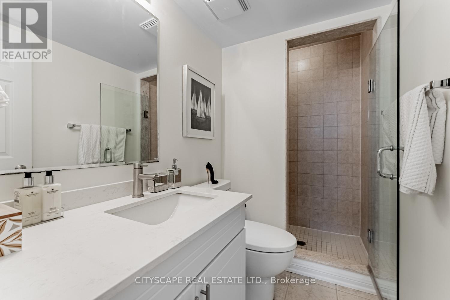 3 - 700 Neighbourhood Circle, Mississauga, Ontario  L5B 0A6 - Photo 18 - W12531782