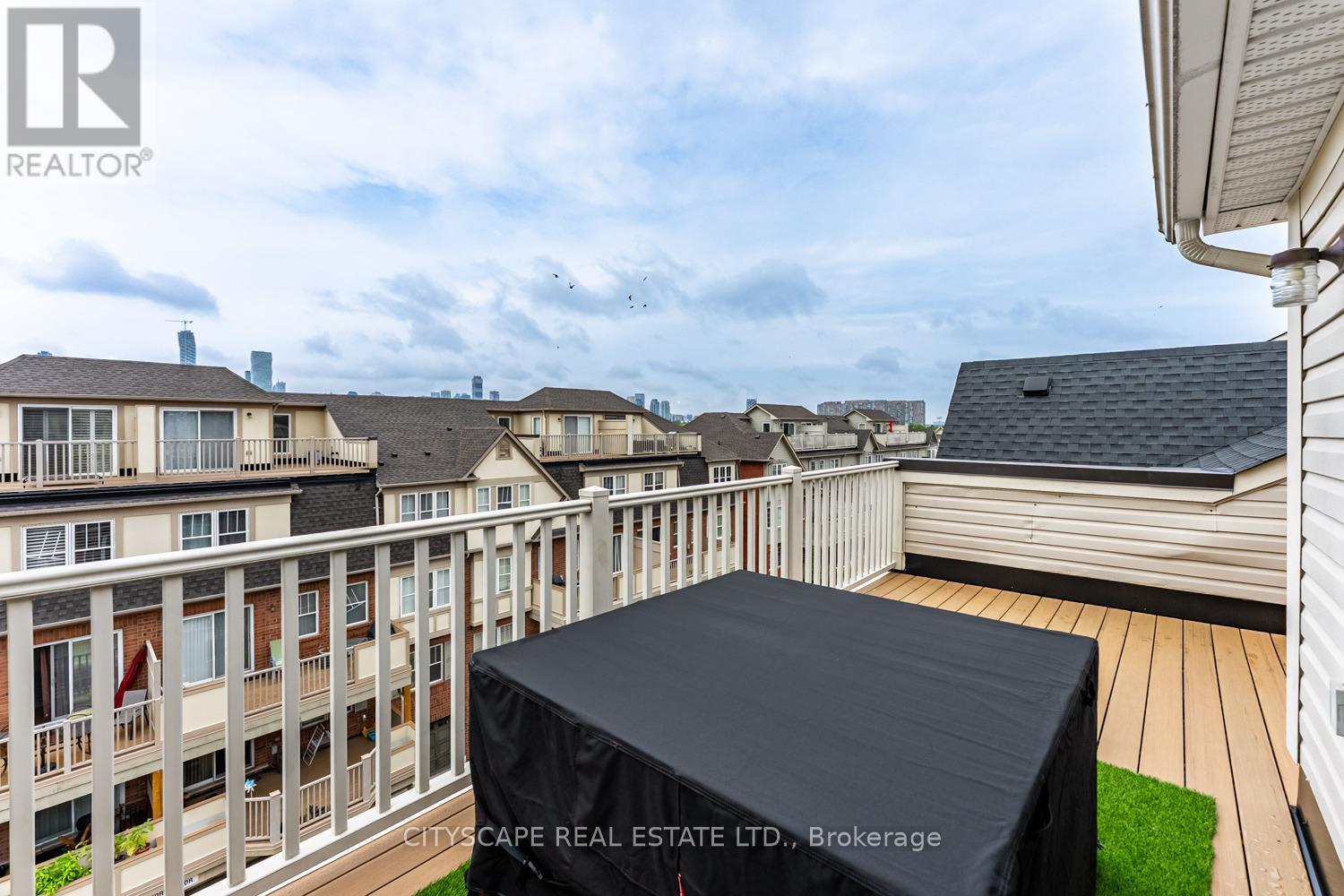 3 - 700 Neighbourhood Circle, Mississauga, Ontario  L5B 0A6 - Photo 24 - W12531782