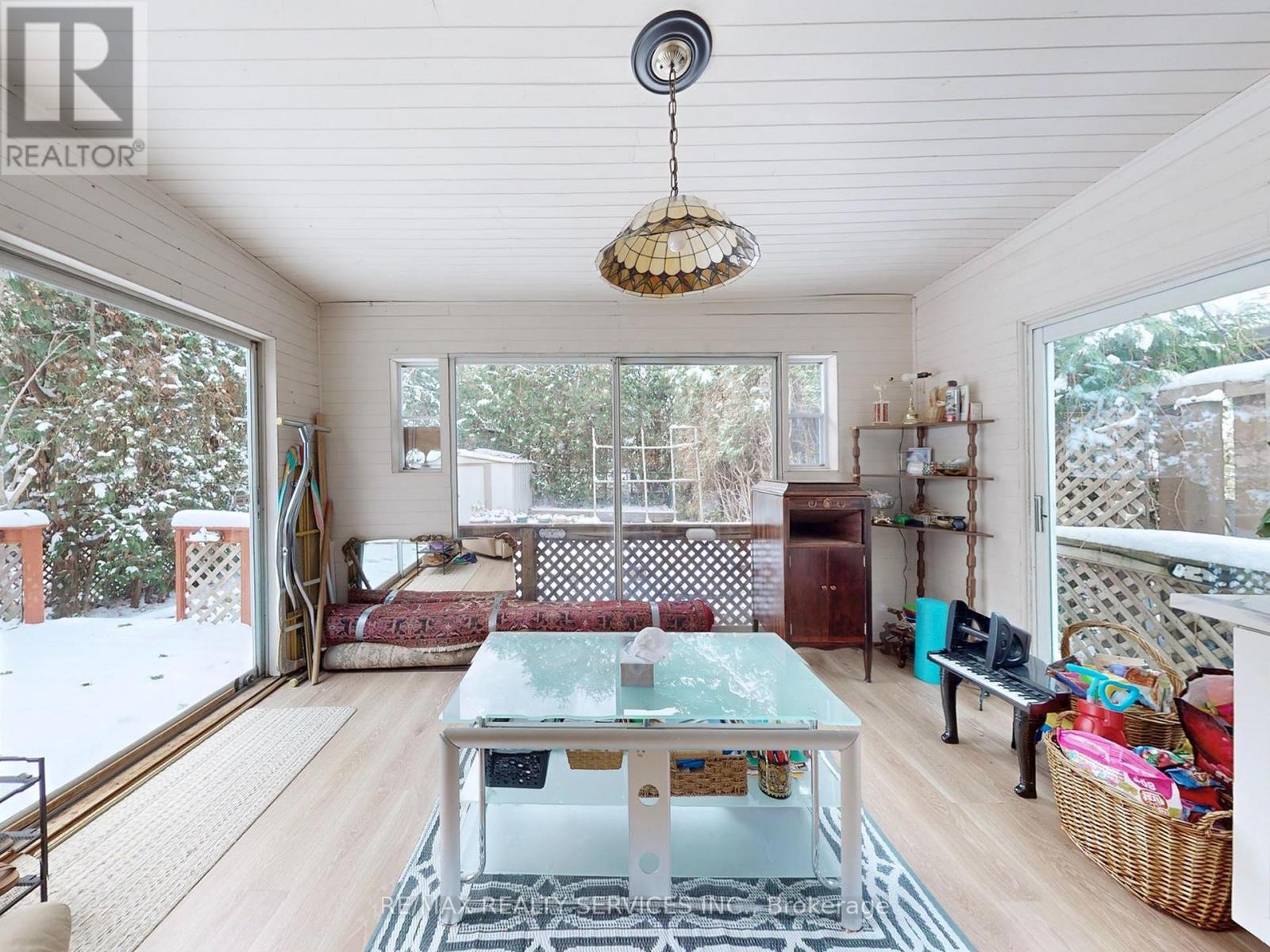 9 Malabar Crescent, Brampton, Ontario  L6S 3X6 - Photo 15 - W12531788