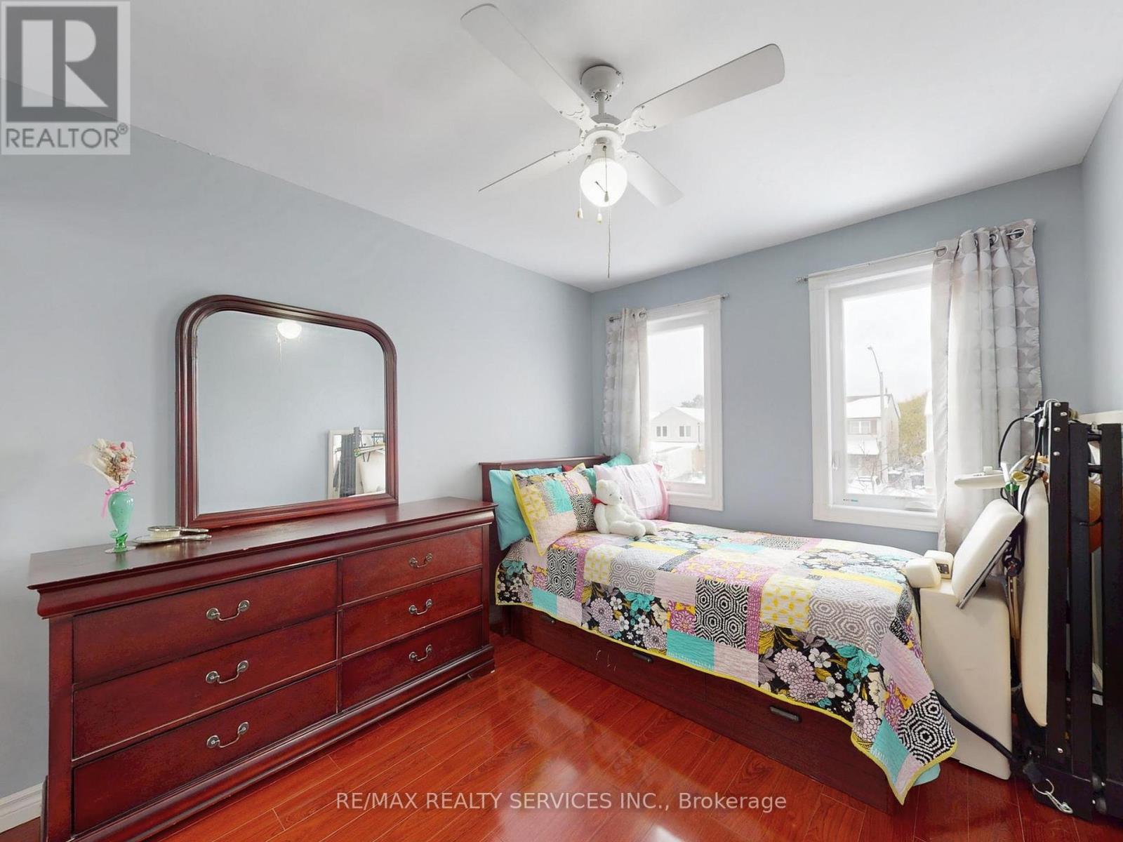 9 Malabar Crescent, Brampton, Ontario  L6S 3X6 - Photo 24 - W12531788