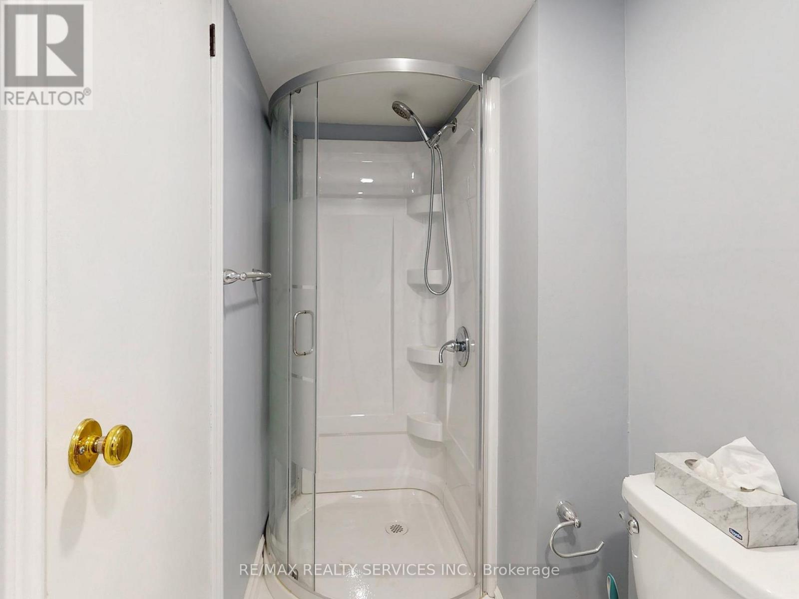 9 Malabar Crescent, Brampton, Ontario  L6S 3X6 - Photo 38 - W12531788