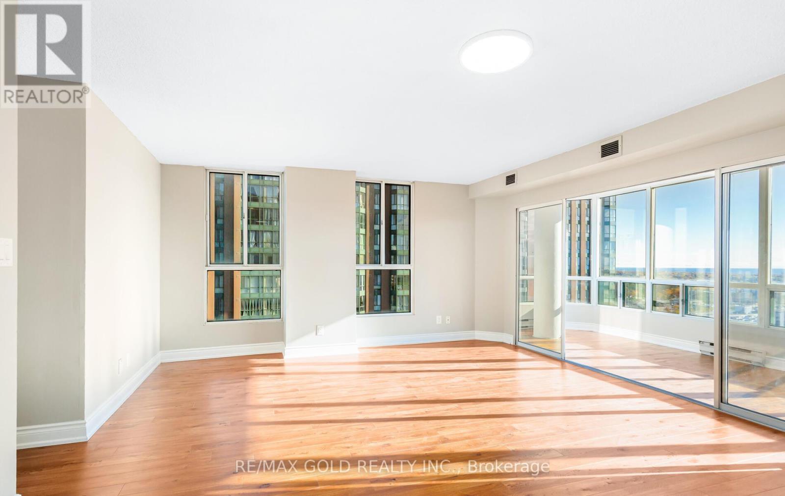 1903 - 155 Hillcrest Avenue, Mississauga, Ontario  L5B 3Z2 - Photo 10 - W12531806